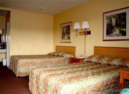 Fairview Inn & Suites Kültér fotó